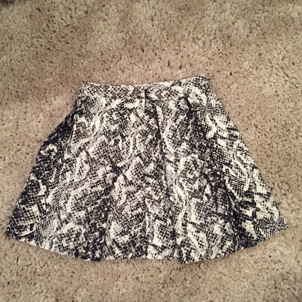 Snakeskin Pattern Circle Skirt - image 3